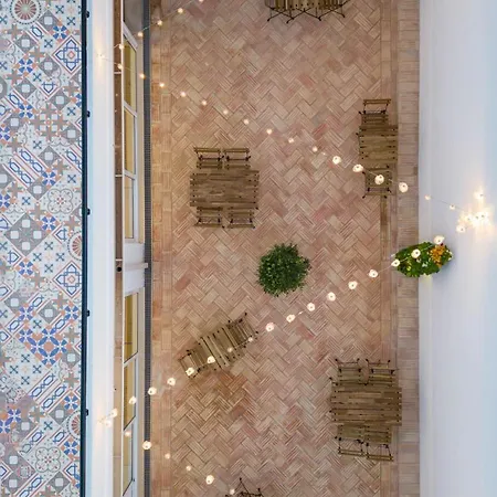 Atlantic Bliss بيت شباب